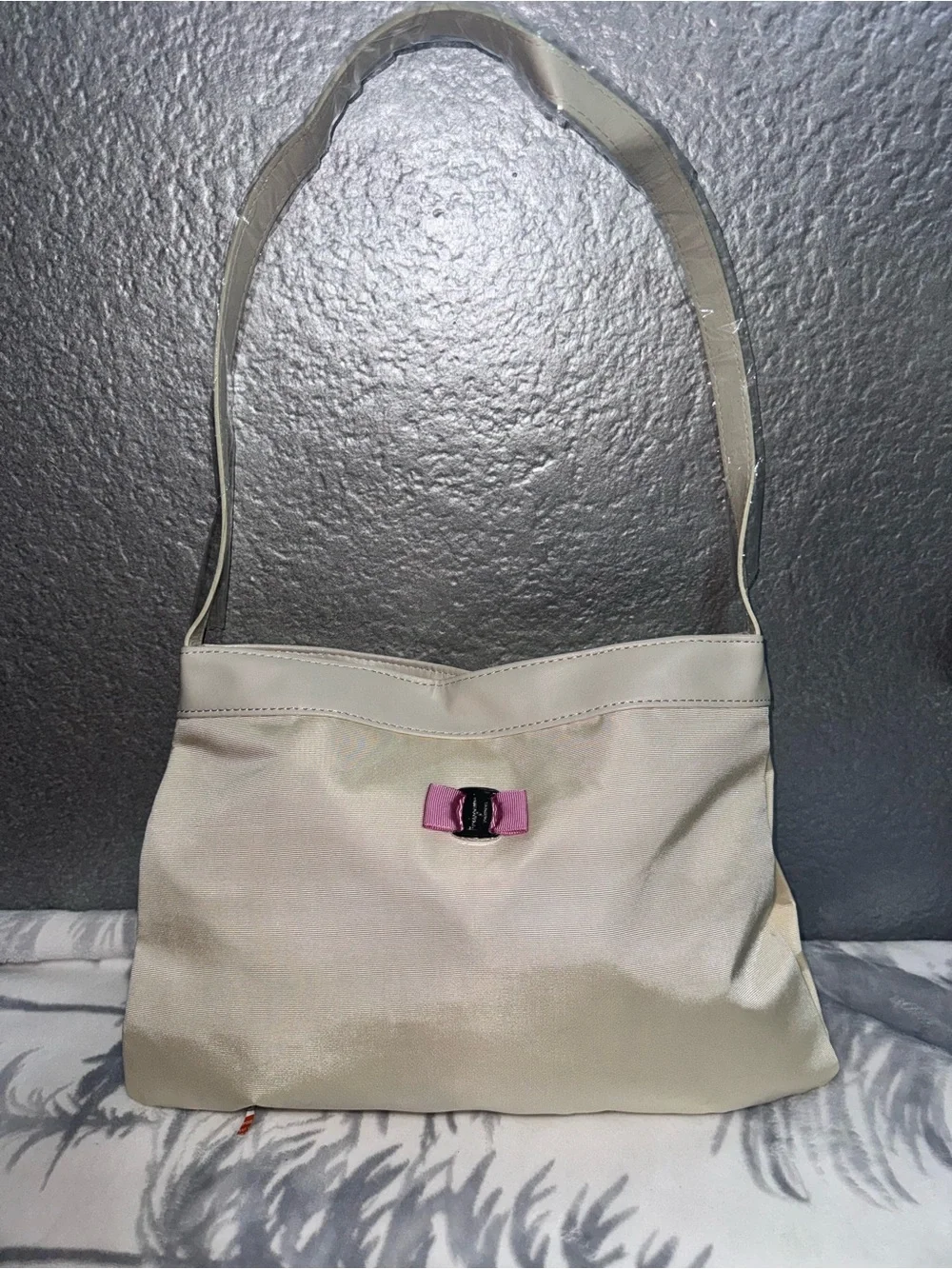 Salvatore Ferragamo Cream Shoulder Bag with Pink Bow